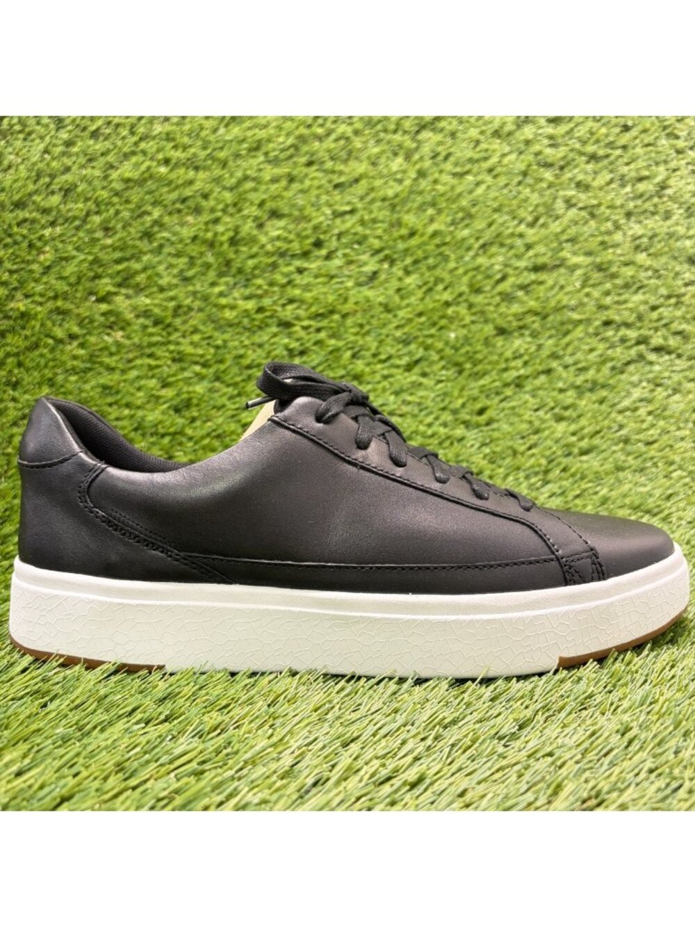 Kizik Vegas Mens Size 10 Black White Athletic Leather Walking Shoes Sneakers
